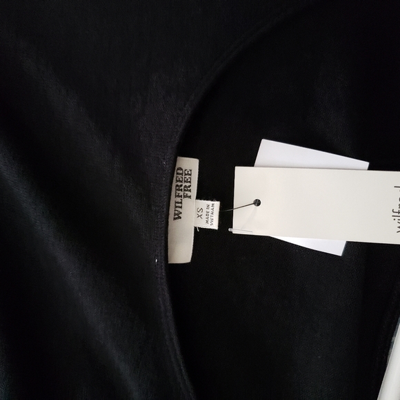 Wilfred free Julianna T shirt - Picture 3 of 5